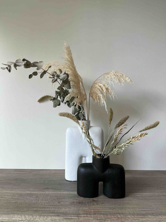 Vase noir incurvé PETIT SOBA - B&Inside