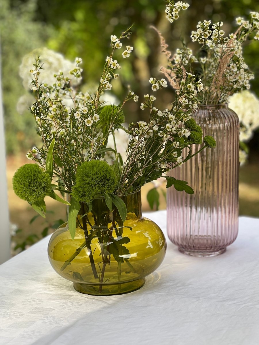 Vase rond en verre TUMMY vert olive - B&Inside