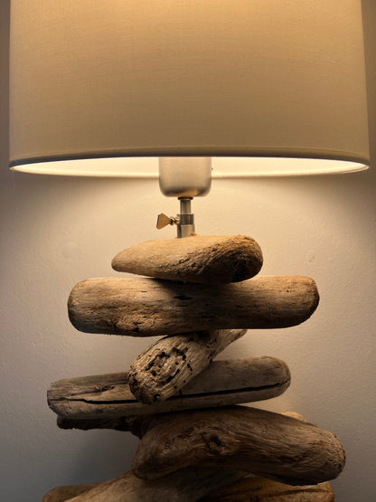 LITTLE DRIFTWOOD - Lampe en bois flotté et abat-jour blanc - B&Inside