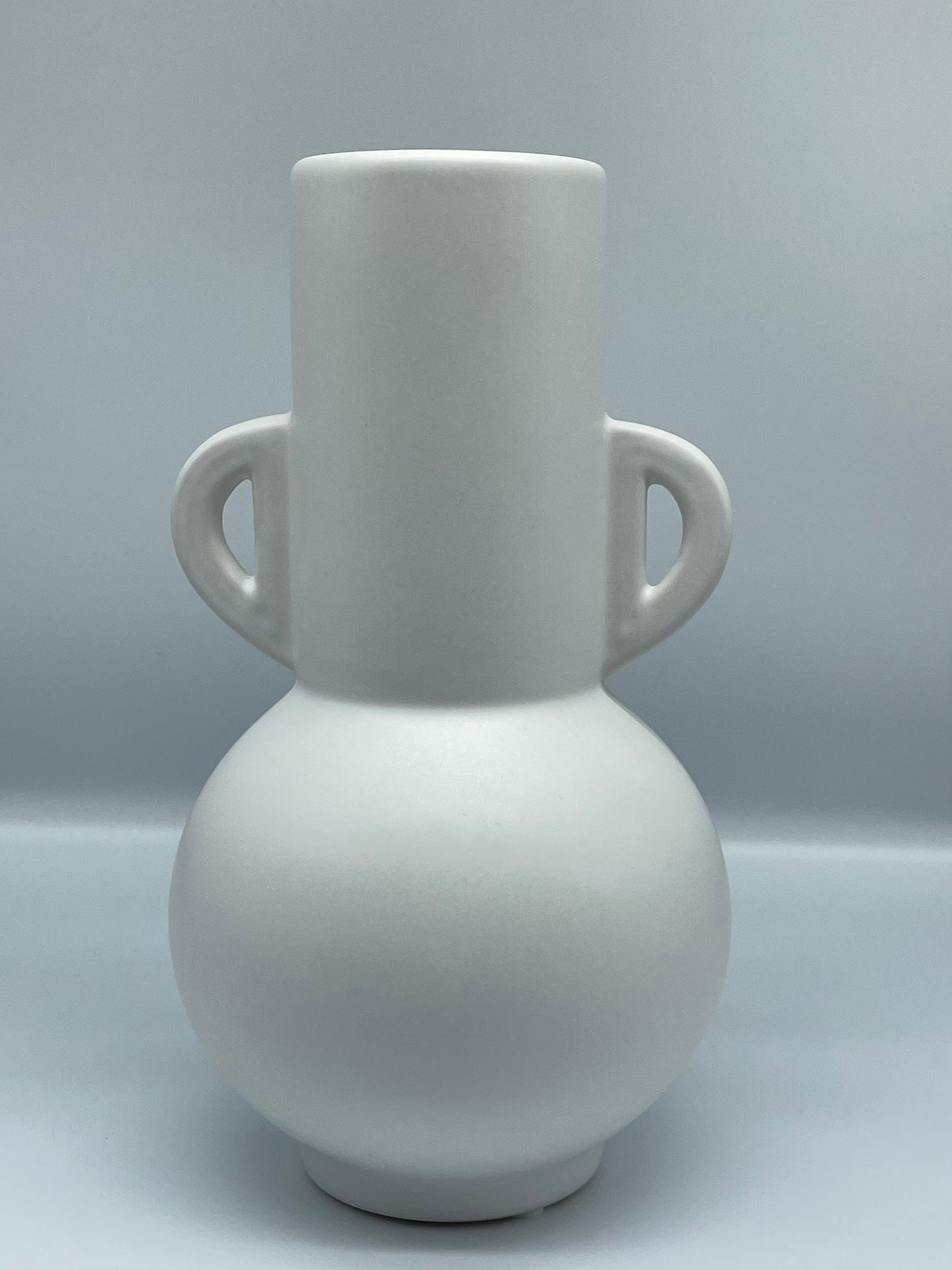 SUKO - Vase céramique blanc en forme d’amphore B&Inside 
